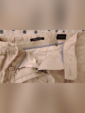 Talbot's Classic Relaxed Chino Khakis Size 8